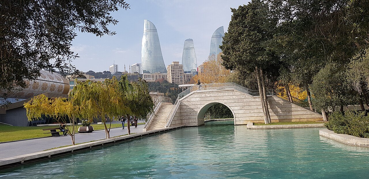 Baku Boulevard - WonderWay Travel