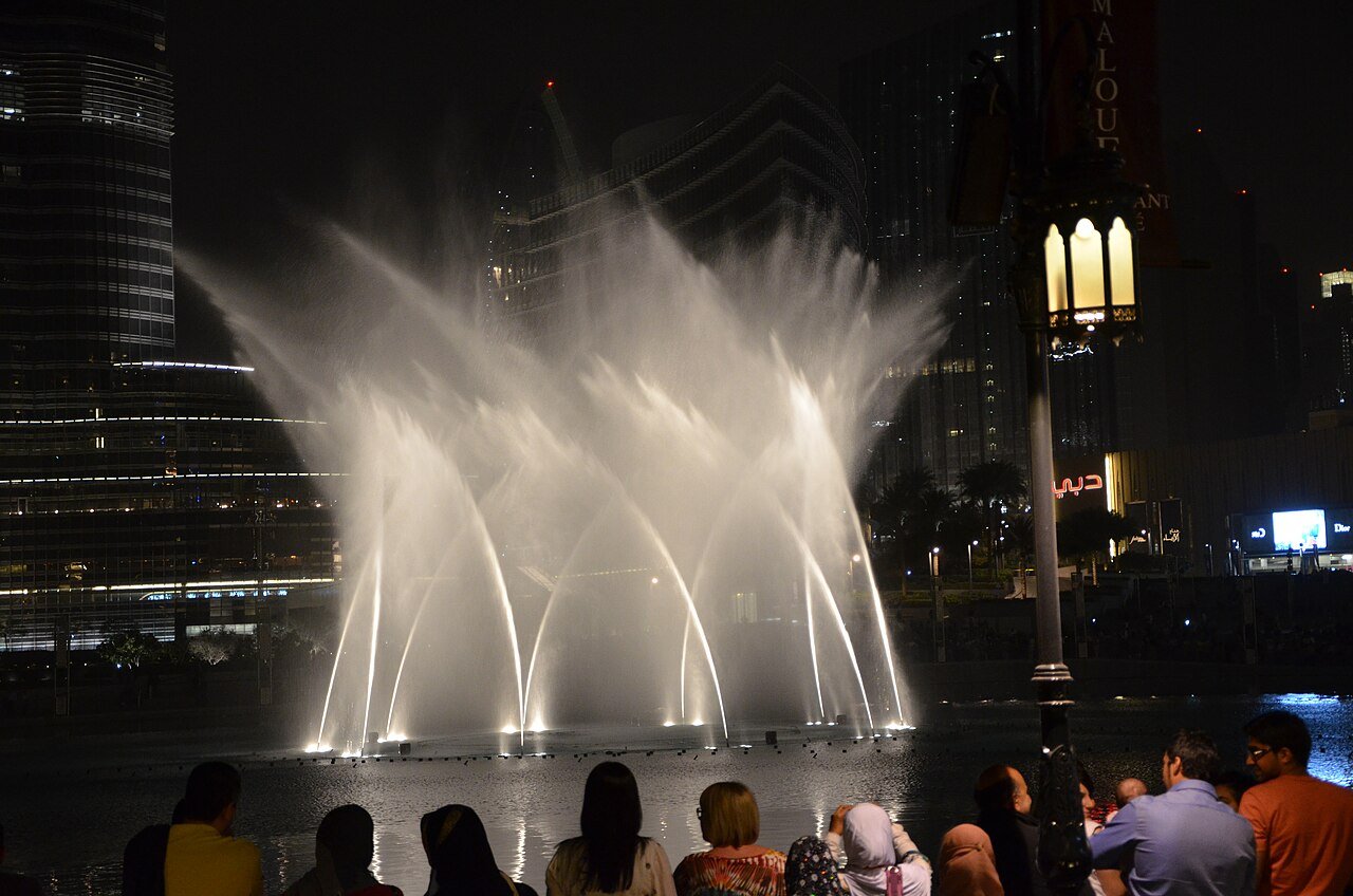 Dubai Fountain - WonderWay Travel