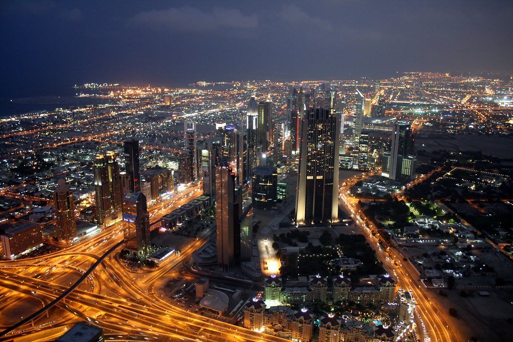 Dubai Luxury: Desert Dunes & Burj Khalifa