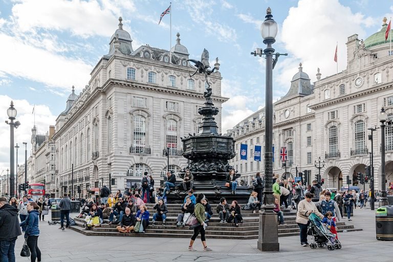 Piccadilly Circus - WonderWay Travel