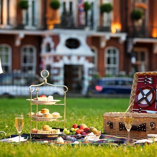 The-Milestone-Picnic-in-the-Park